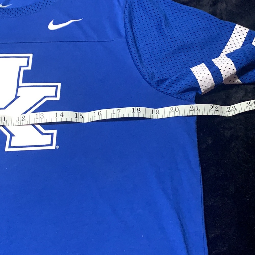 Nike “Ladies Fit” UK Shirt With Football Jersey Sleeves, EUC, Size XL - Picture 6 of 9